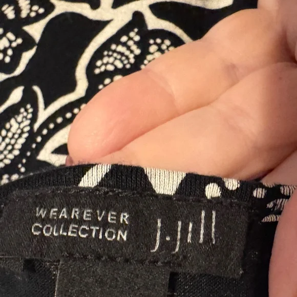 J. Jill Black/White Print Sleeveless Top   SMALL    #Z - Picture 8 of 8